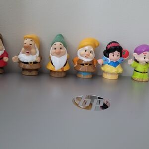 Fisher-Price Little People Disney Snow White & Seven Dwarfs Characters Toy 2012